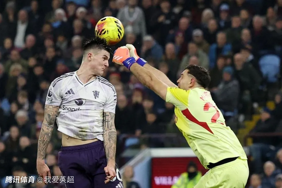 球速体育热点聚焦：8500万打水漂？曼联新援2分钟离谱2失单刀！队友气炸，近3个月0球